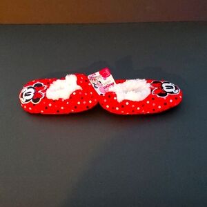 Disney Junior NWT Minnie Red Fuzzy Babba Slipper Socks, Shoe Size 8-10 Childrens